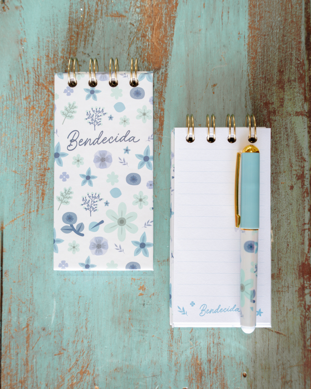 Libreta con Bolígrafo, Bendecida