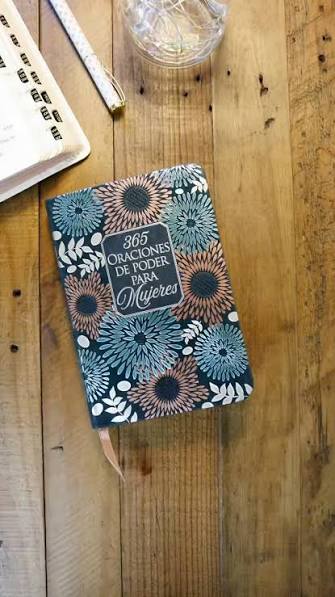 Libro Devocional 365 Oraciones De Poder Para Mujer - BroadStreet Publishing Group LLC