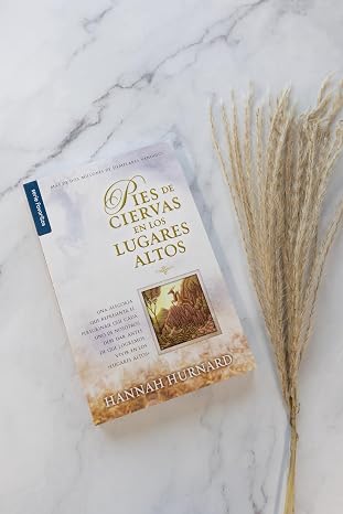 Libro Pies de ciervas en los lugares altos - Serie Favoritos