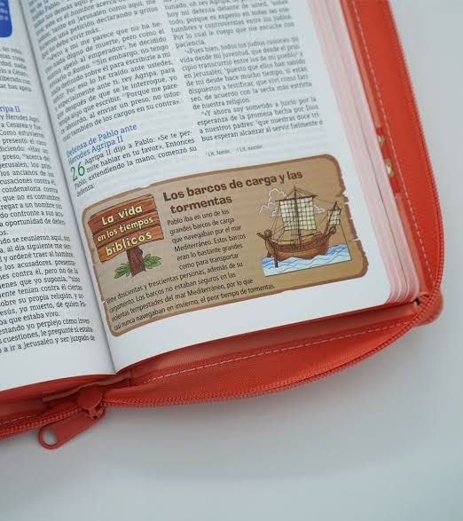 Biblia Aventura, Interior a Color, Leathersoft, Coral, con Cierre, Comfort Print, NBLA