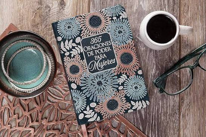 Libro Devocional 365 Oraciones De Poder Para Mujer -  BroadStreet Publishing Group LLC