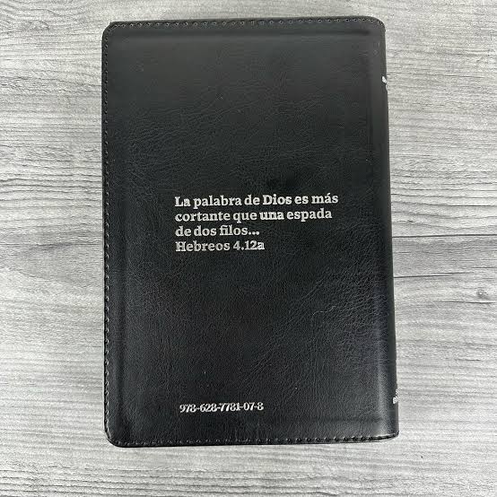 Biblia Con Cierre, Color Negro, Letra Grande - Tla