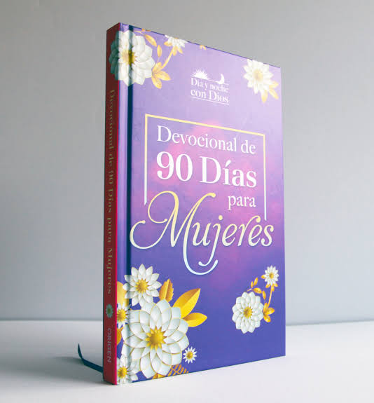 Día Y Noche Con Dios: Devocional De 90 Días Para Mujeres Varios Autores