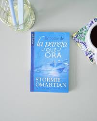 Libro El poder de la pareja que ora: Guía de oración para matrimonios – Serie Favoritos | Edición de Bolsillo| Spanish Edition