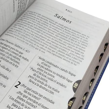 Biblia Manual Ntv, Letra Grande Con Filament, Color Azul Oscuro/ Hojas