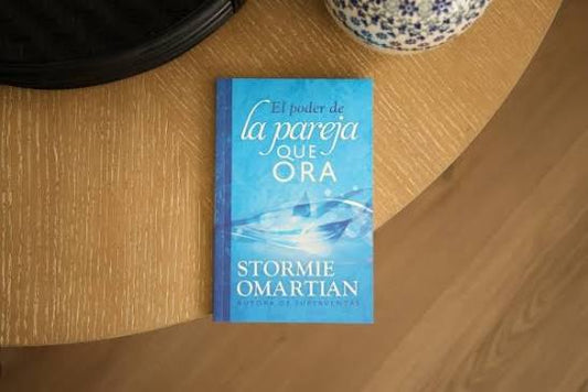 Libro El poder de la pareja que ora: Guía de oración para matrimonios – Serie Favoritos | Edición de Bolsillo| Spanish Edition
